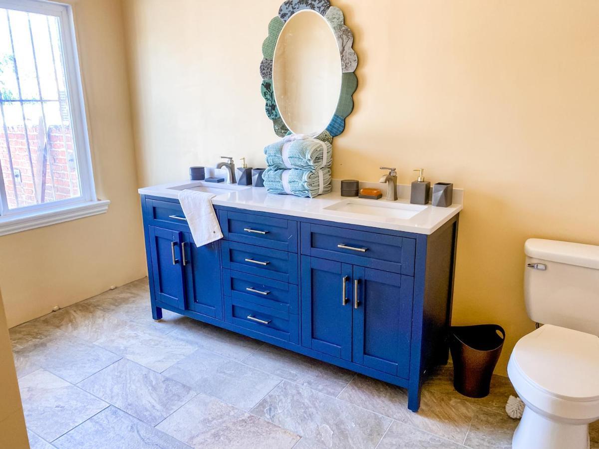Island Girl Spa + Bed And Breakfast Los Angeles Bagian luar foto