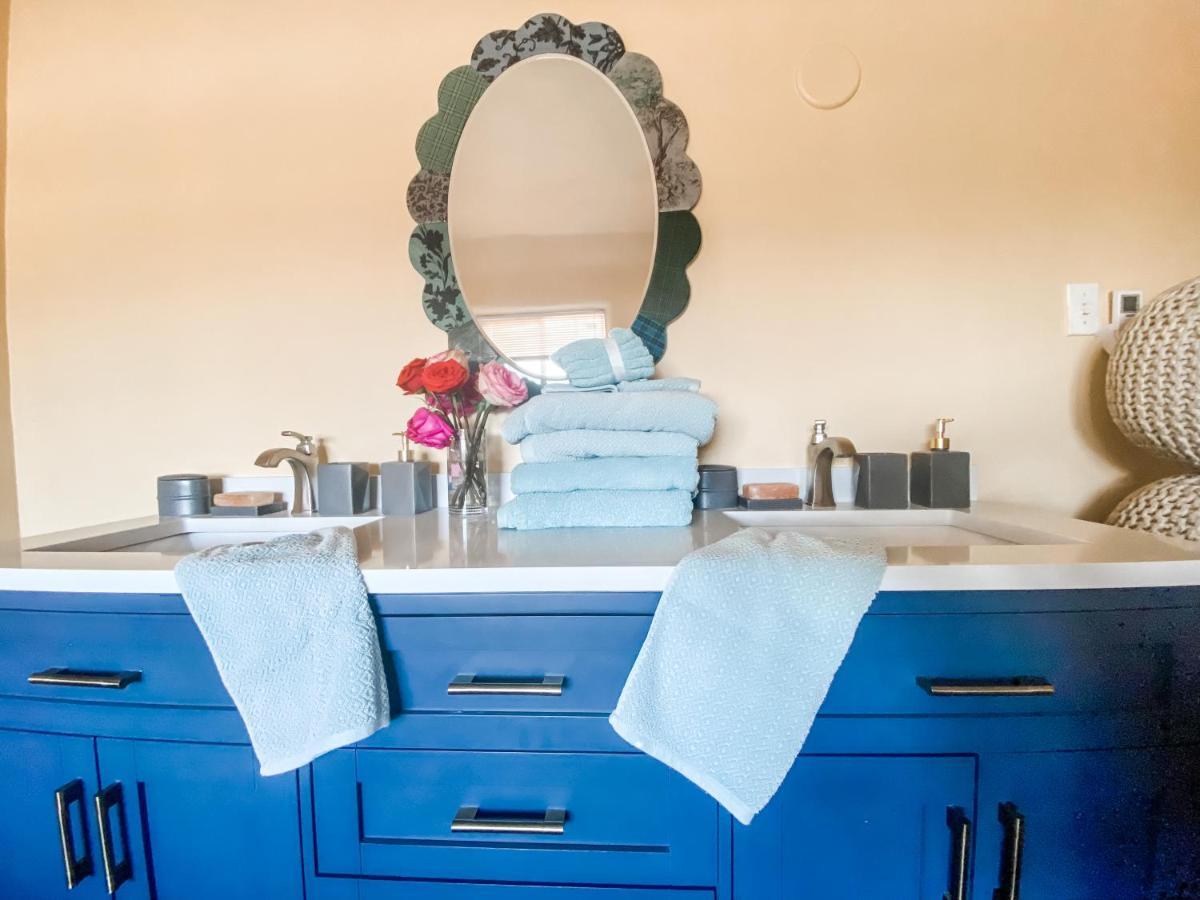 Island Girl Spa + Bed And Breakfast Los Angeles Bagian luar foto